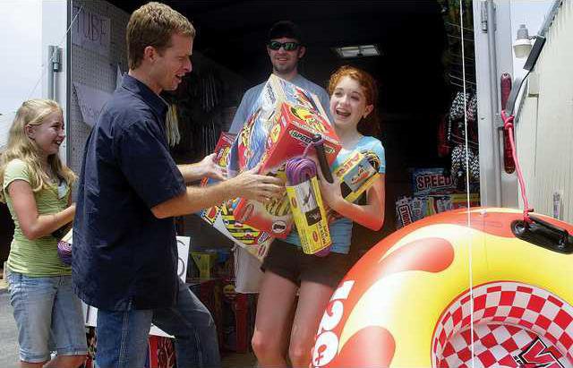 Biz at the Lake 1 es