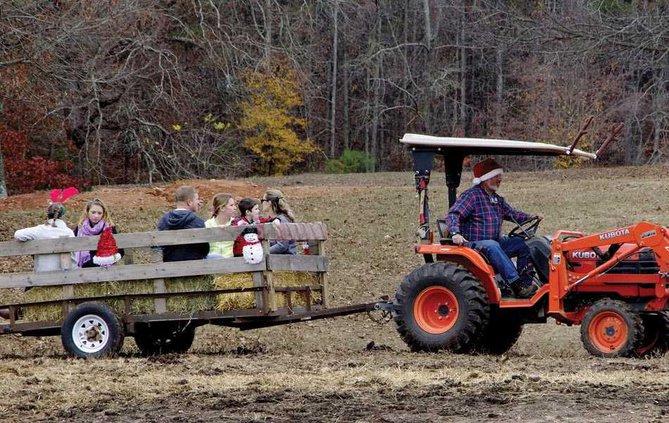 2WEB tractor hayride