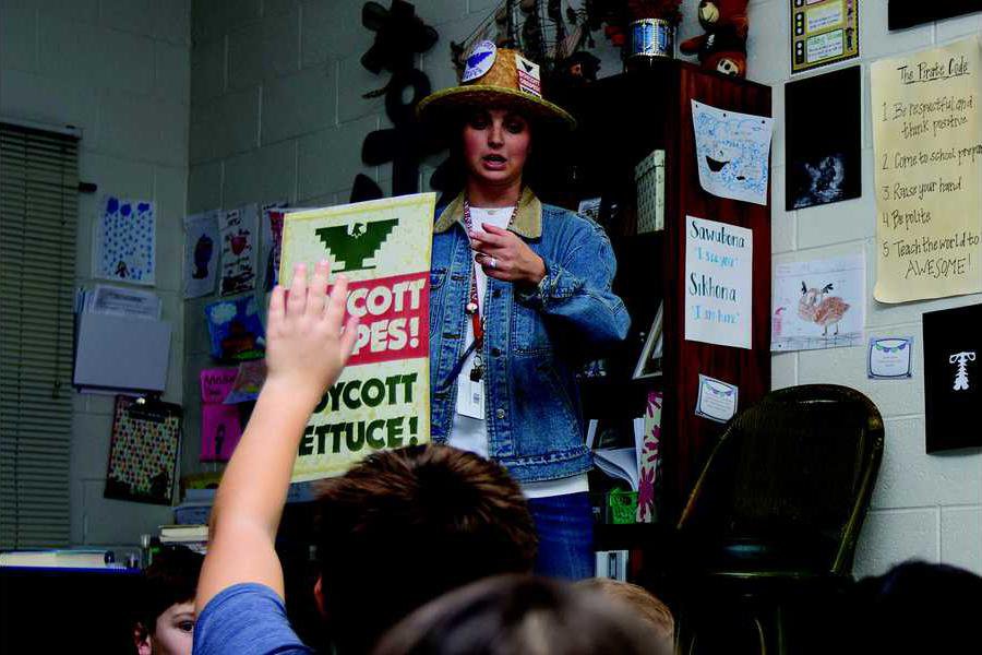 Silver City Elementary history teachers bring lesson alive Forsyth News