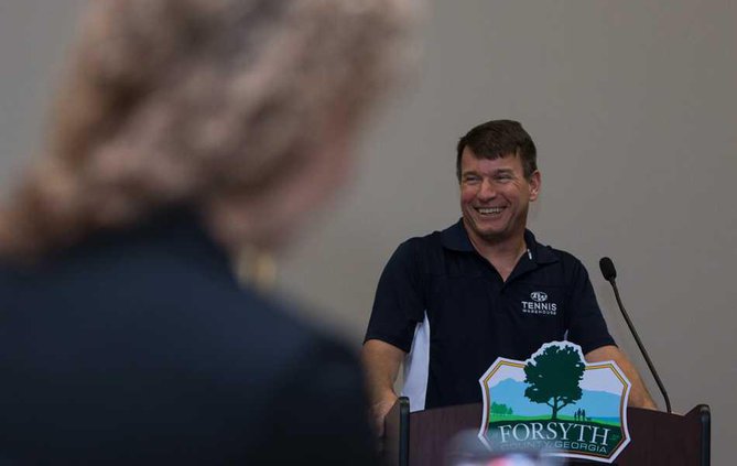 TennisWarehouse 1 1 WEB