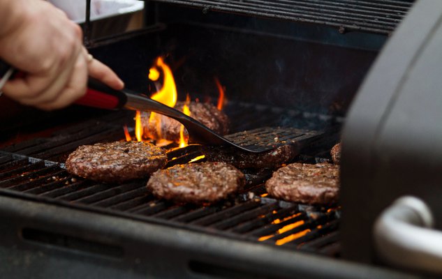 400 LIFE Tailgate Recipes 1 072419 web