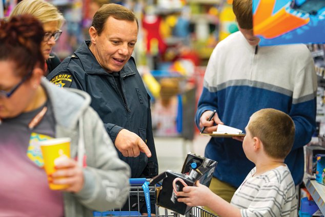 20191213_CopsKids_10_web.jpg