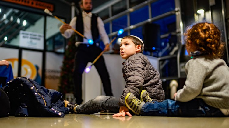 20191225_Hanukkah_5_web.jpg