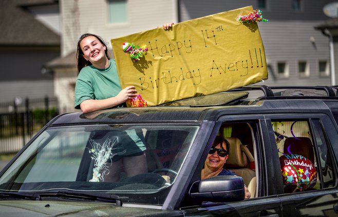 20200401_DriveByBirthday_2_web