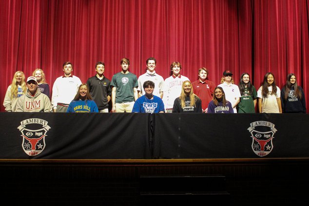 Lambert_signing_2021_34