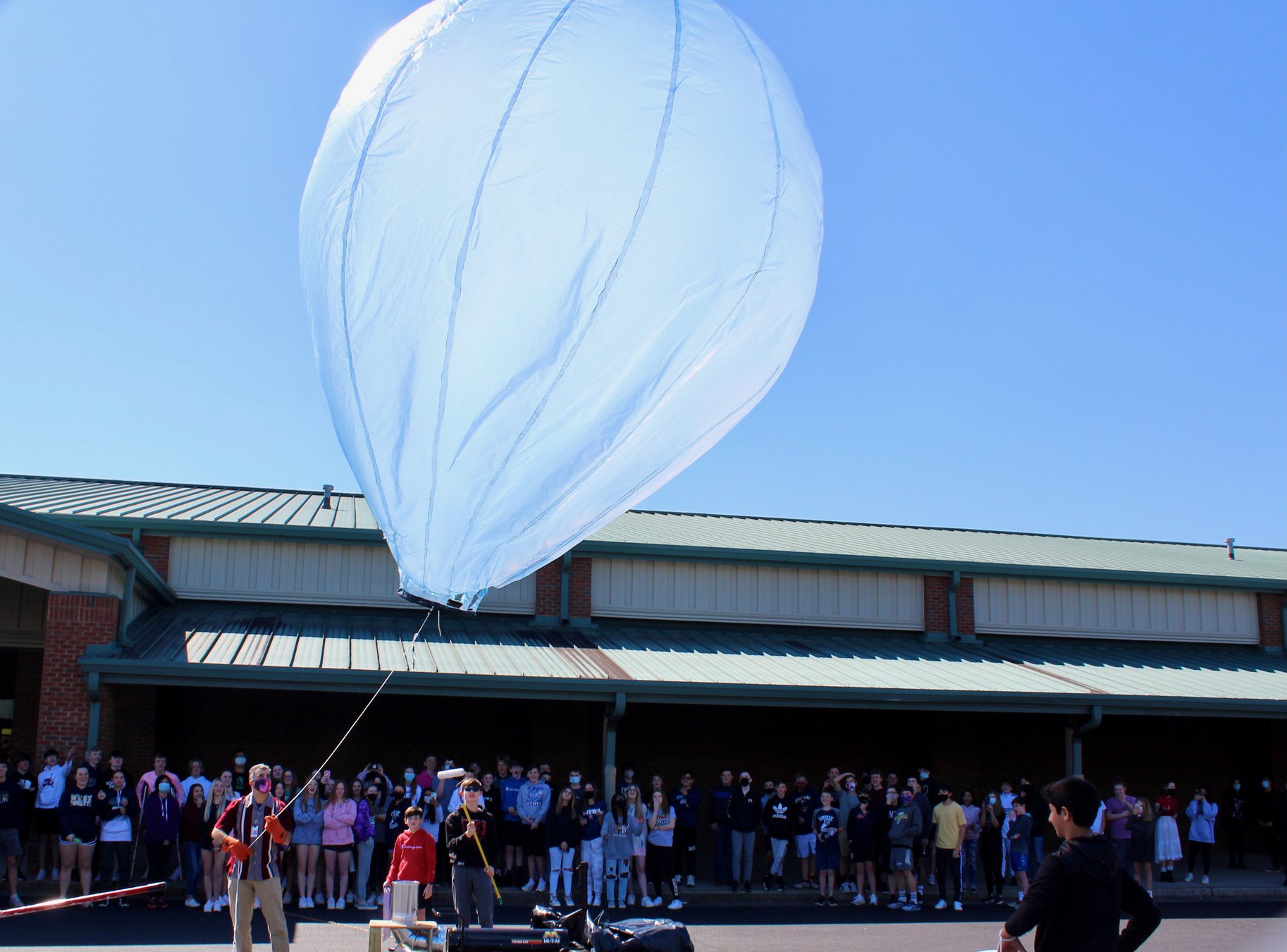 This teacher aims to create memories, inspire collaboration with hot ...