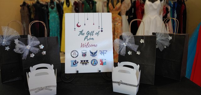 The Place of Forsyth, Northside Hospital teaming up to give the gift of prom - Vimarsana News
