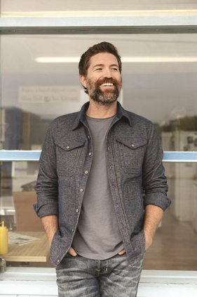 Josh Turner.jpg