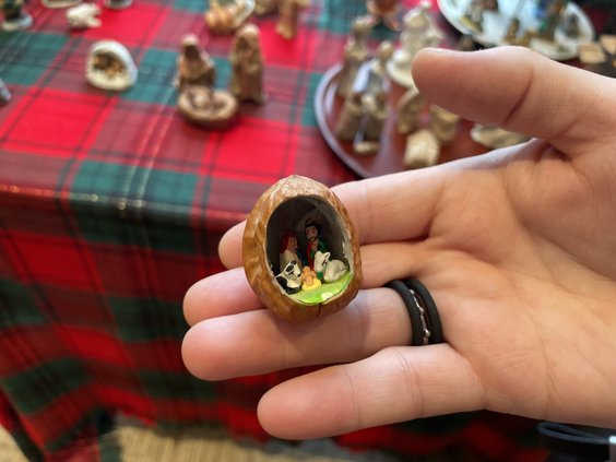 Marielos Bond Nativity