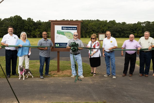 ribbon cutting.jpg