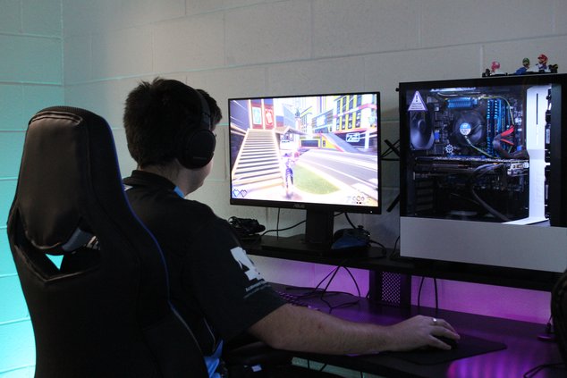11232022 ESPORTS 8.jpg
