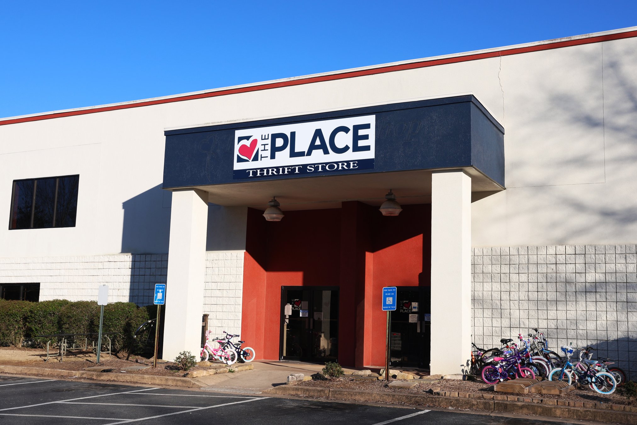 Couple accused of scamming donors of The Place for thousands of dollars