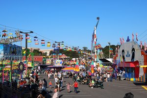 10022025FAIR OPENS