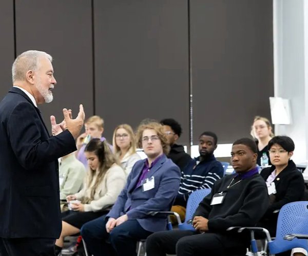 1003StudentAdvisoryCouncil.jpg