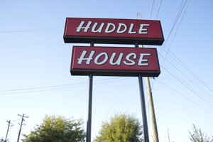 10102025HUDDLE HOUSE