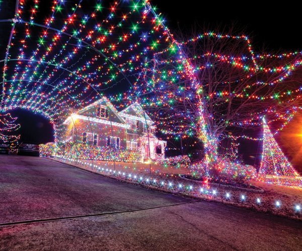 11222025HOLIDAY LIGHTS