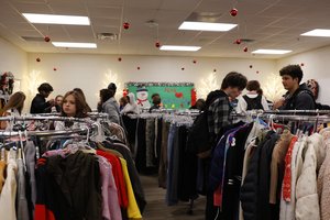 12102025THRIFTING EXTRAVAGANZA
