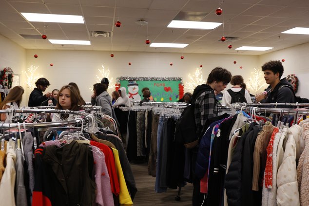 12102025THRIFTING EXTRAVAGANZA