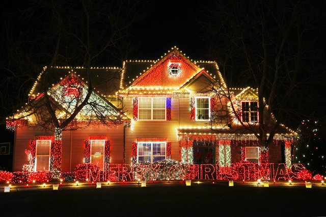 LOOK: Ashebrooke subdivision’s Night of Lights draws hundreds of cars for annual holiday fundraiser