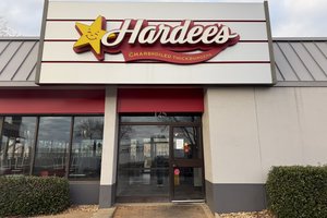 HARDEES 2.jpg