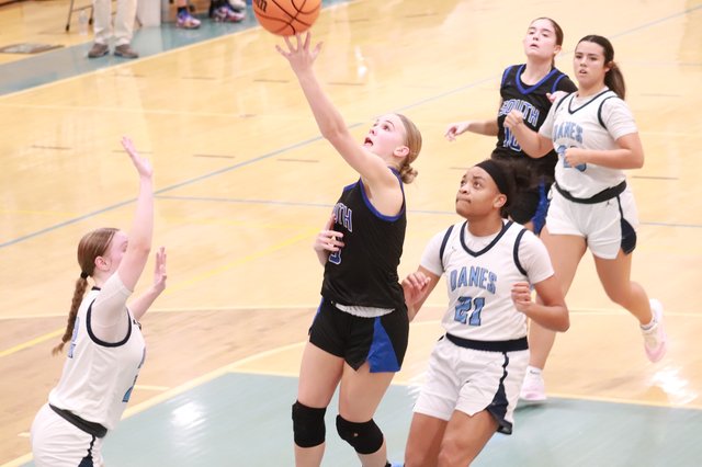 Basketball: South Forsyth's success on the road continues against Denmark