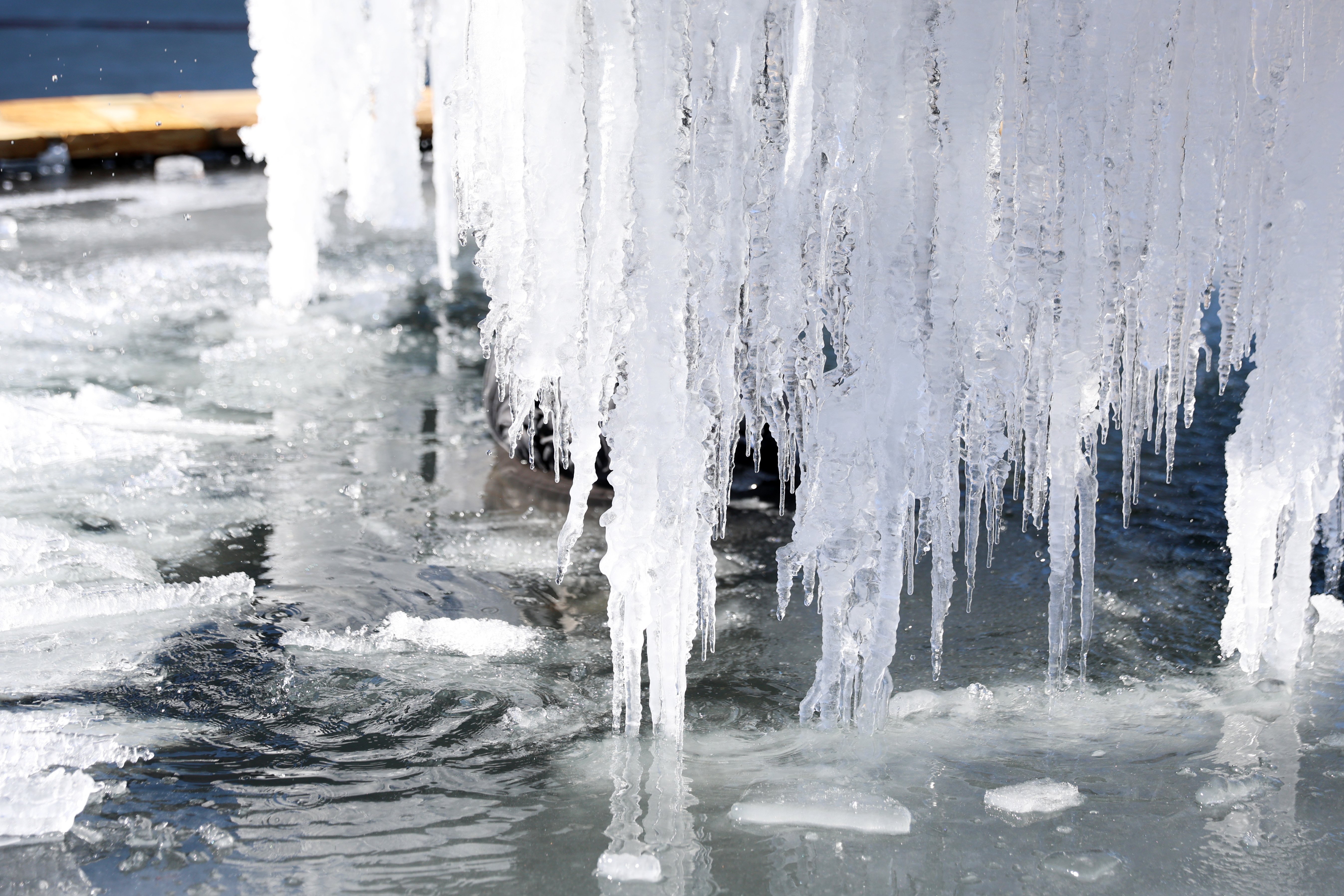 01282026FROZEN FOUNTAIN