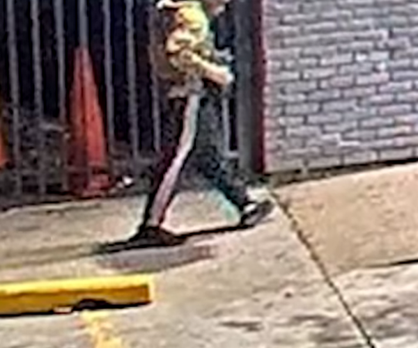 10172025ENTERING AUTOS