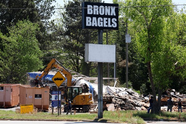 04102026BB'S BAGELS DEMOLITION