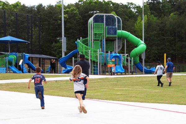 04292026BENNETT PARK RIBBON CUTTING