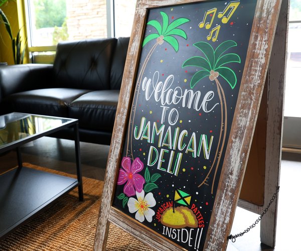 05042026MINSTONS JAMAICAN DELI
