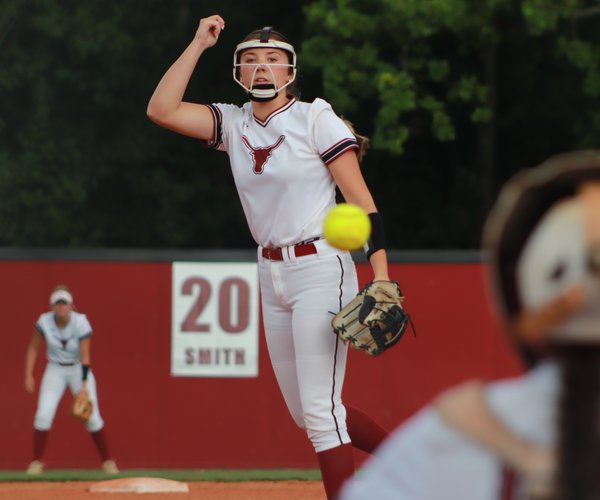 Lambert softball 0826