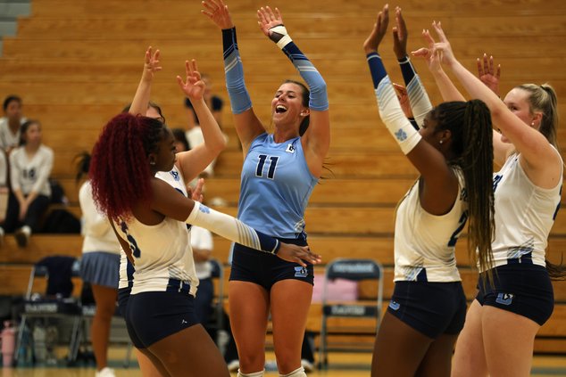 090126_scr_Denmark-WestVolleyball_1012.jpg
