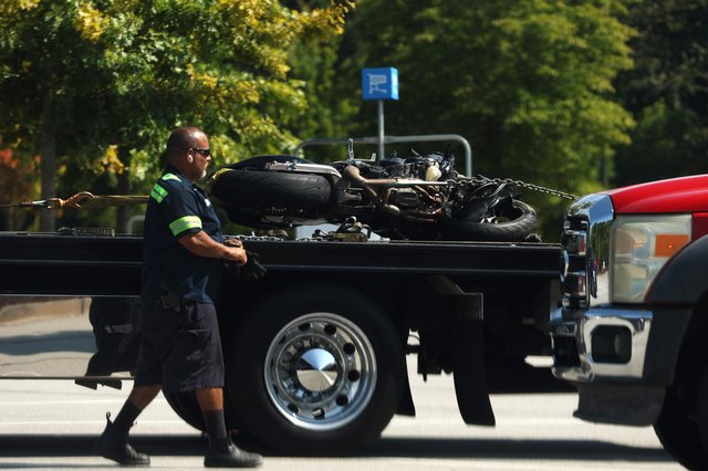18-year-old killed in motorcycle crash in south Forsyth County