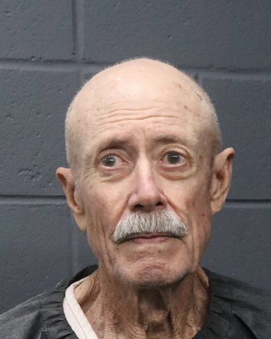 Forsyth County man accused of killing wife at Lake Lanier home 'went crazy,' showed knife to deputy, report states
