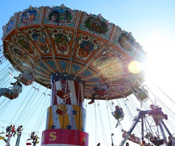 10022025FAIR OPENS