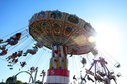 10022025FAIR OPENS