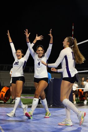 090926_scr_OutdoorVolleyball_2498.jpg