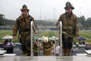 091226_scr_911StairClimb_716.jpg