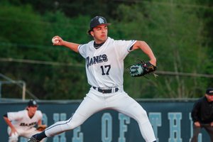 09272026EASTON HOLMES